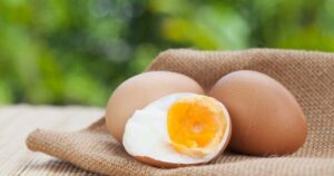 Thành phần dinh dưỡng có chứa trong 1 quả trứng